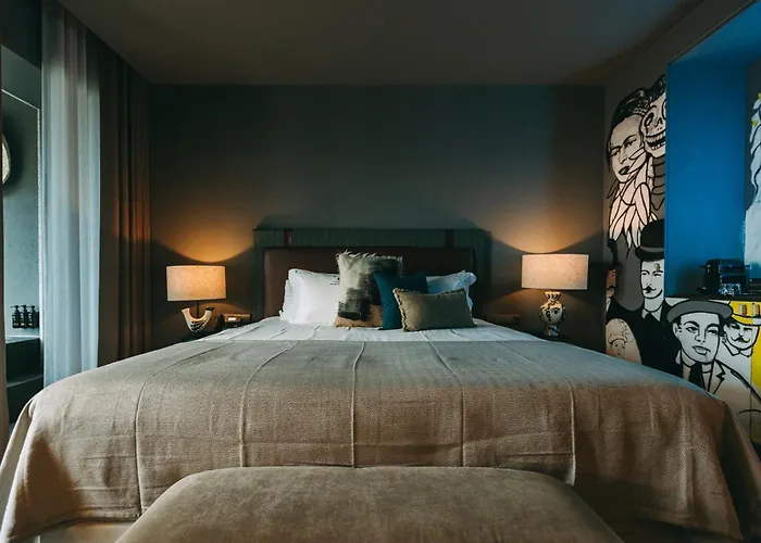 托雷尔前卫酒店 5*