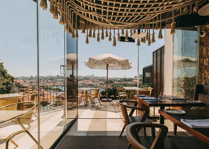 托雷尔前卫酒店 5*